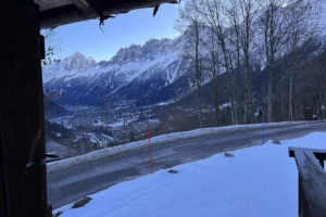 Vue du Chalet Fluorite aux Houches face au Mont-Blanc en hiver